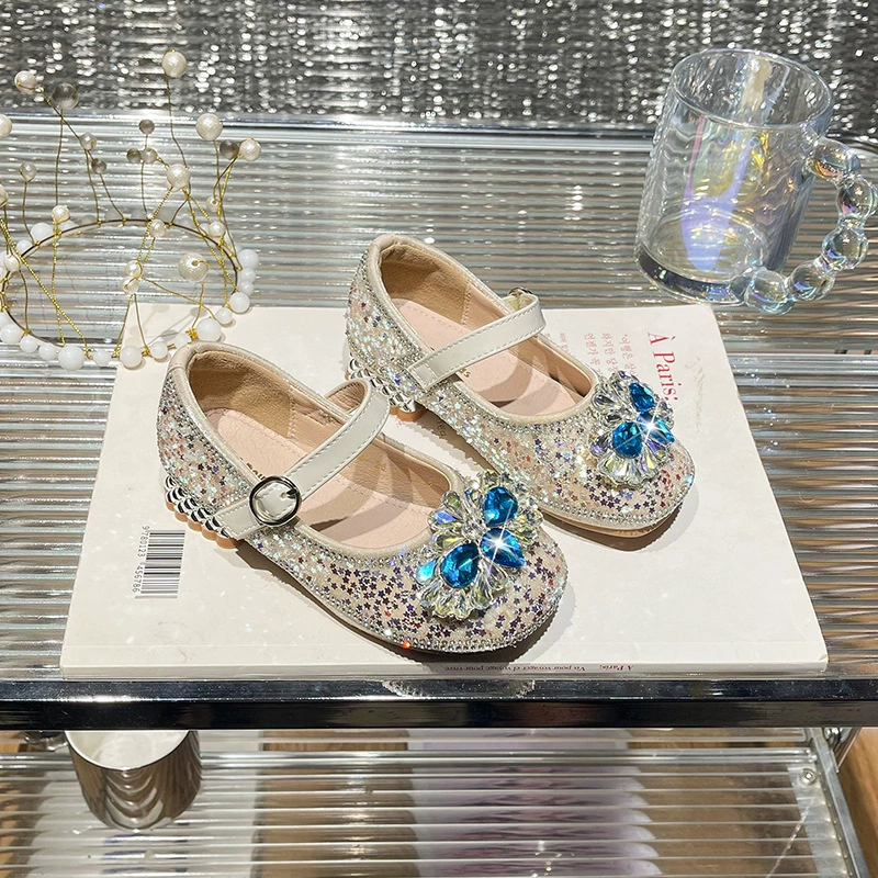 Детские туфли-принцессы на высоком каблуке, летняя новинка 2025 года, с блестящими стразами, мягкой подошвой, для девочек.