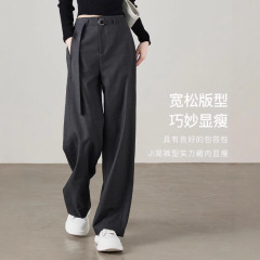 2025春の新型女性はゆったりしていて、やせています。