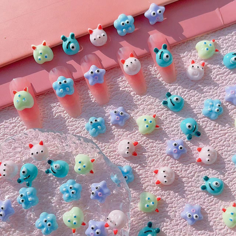 New nail jewelry big eye cute monster cute cartoon Three-dimensional resin luminous alien nail decoration accessories