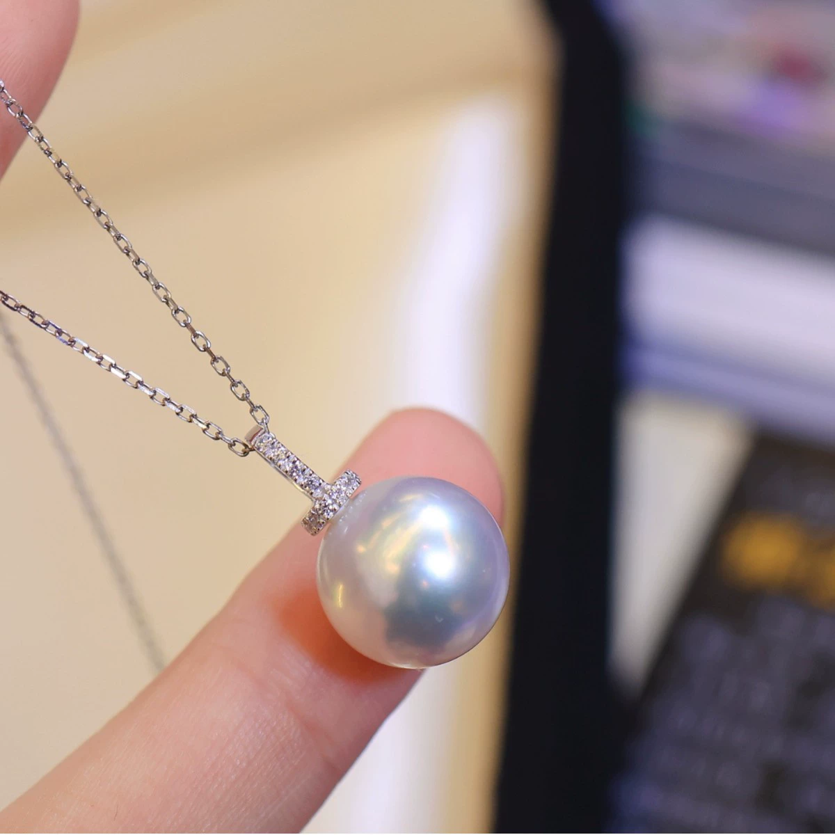 Аксессуары Pt900, классическая подвеска-пустышка, инкрустация бриллиантами 0,06/карат, фигурные бусины 12-13 мм, без цепочки, без бусин