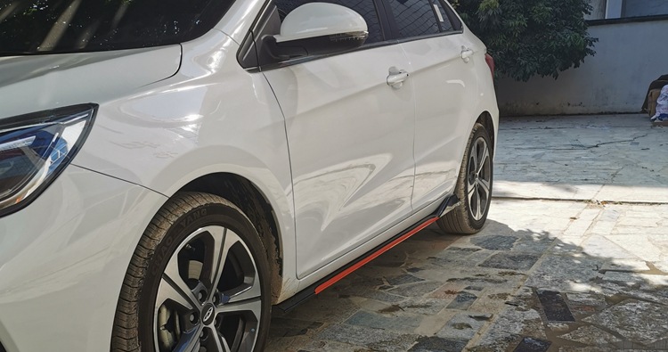 Car Modification Side Skirt Trim Two-Section Blade-Style Body Anti-Collision Side Skirts Door Edge Strips Full Surround Small Surround Carbon Pattern