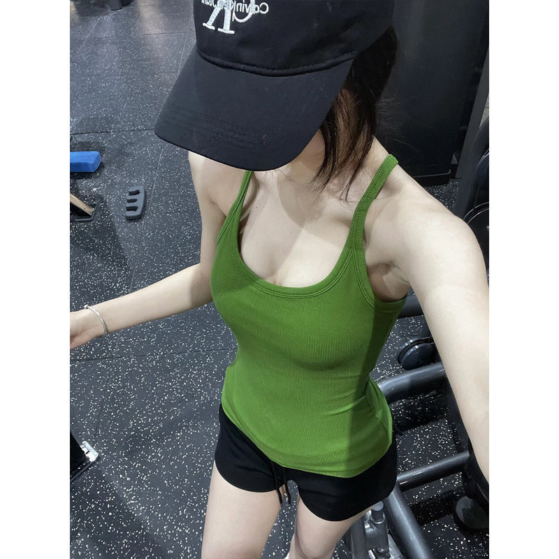 Green Ultra-Flattering U-Neck Camisole with Chest Pads for Women, Summer Slim-Fit Top That Covers Side Breasts, Suitable for Layering or Wearing Alone Green Ultra-Flattering U-Neck Camisole with Chest Pads for Women, Summer Slim-Fit Top That Covers Side Breasts, Suitable for Layering or Wearing Alone