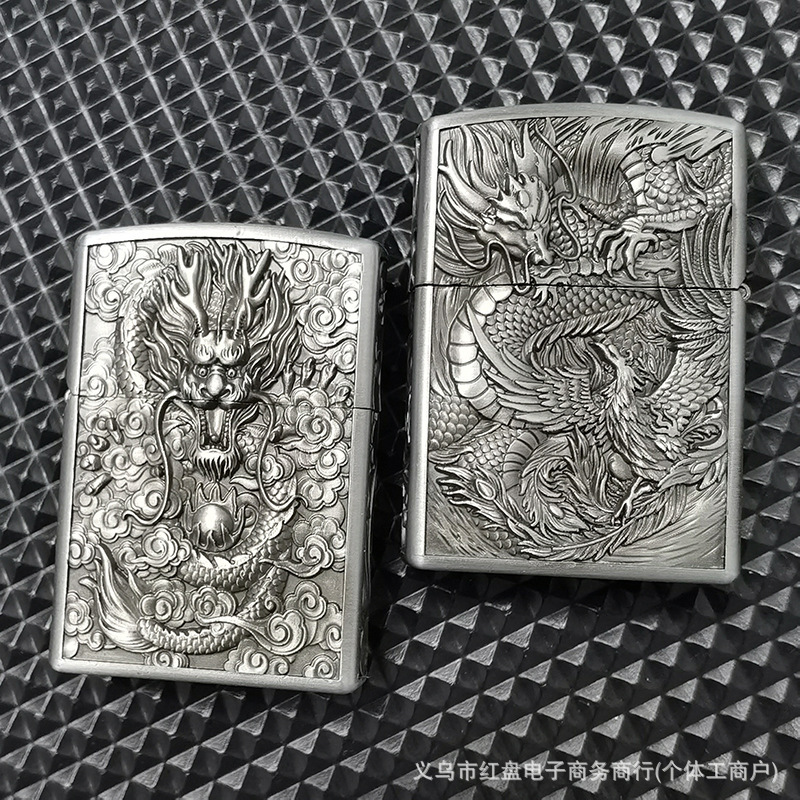 고대 은 용은 수천 마일을 떠난다