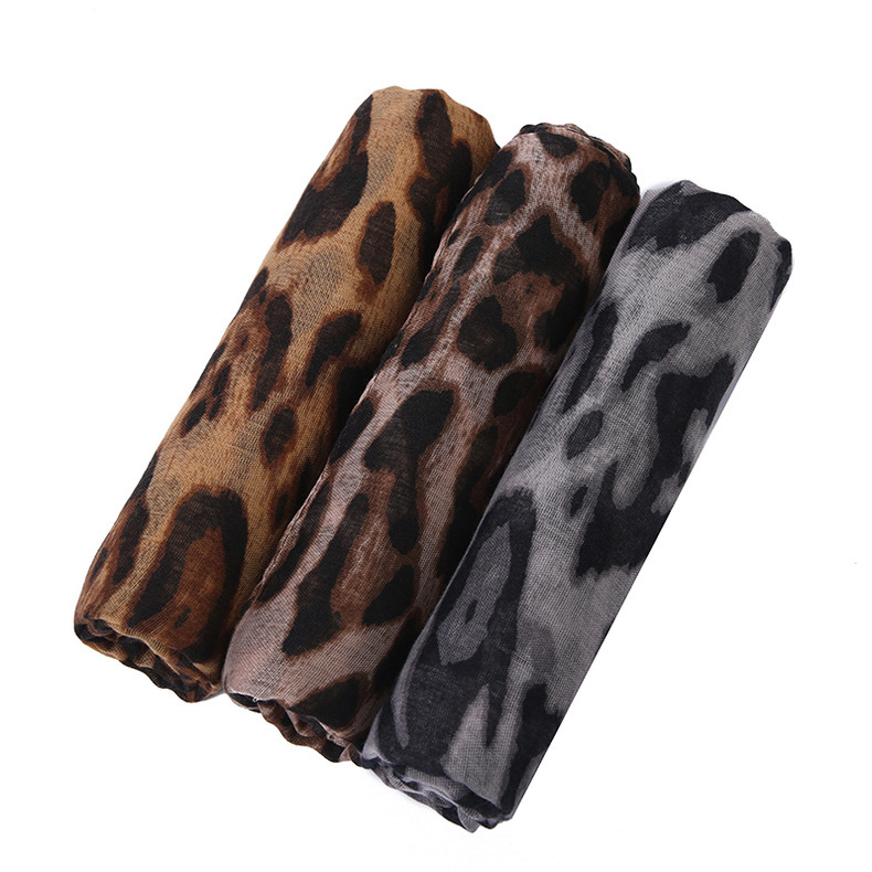 90g Weight Women's Vintage Style Classic Style Leopard Voile Silk Scarf