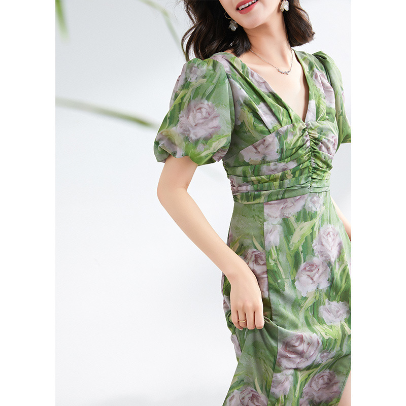 Slimming Silk Dress for Women 2026 Summer New French V-Neck Elegant and Beautiful Mulberry Silk Long Dress Vacation Style
