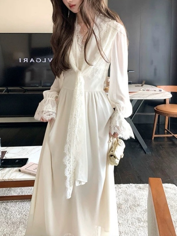 杏色长款蕾丝连帽长袖连衣裙女秋季法式复古气质高级感裙子|undefined