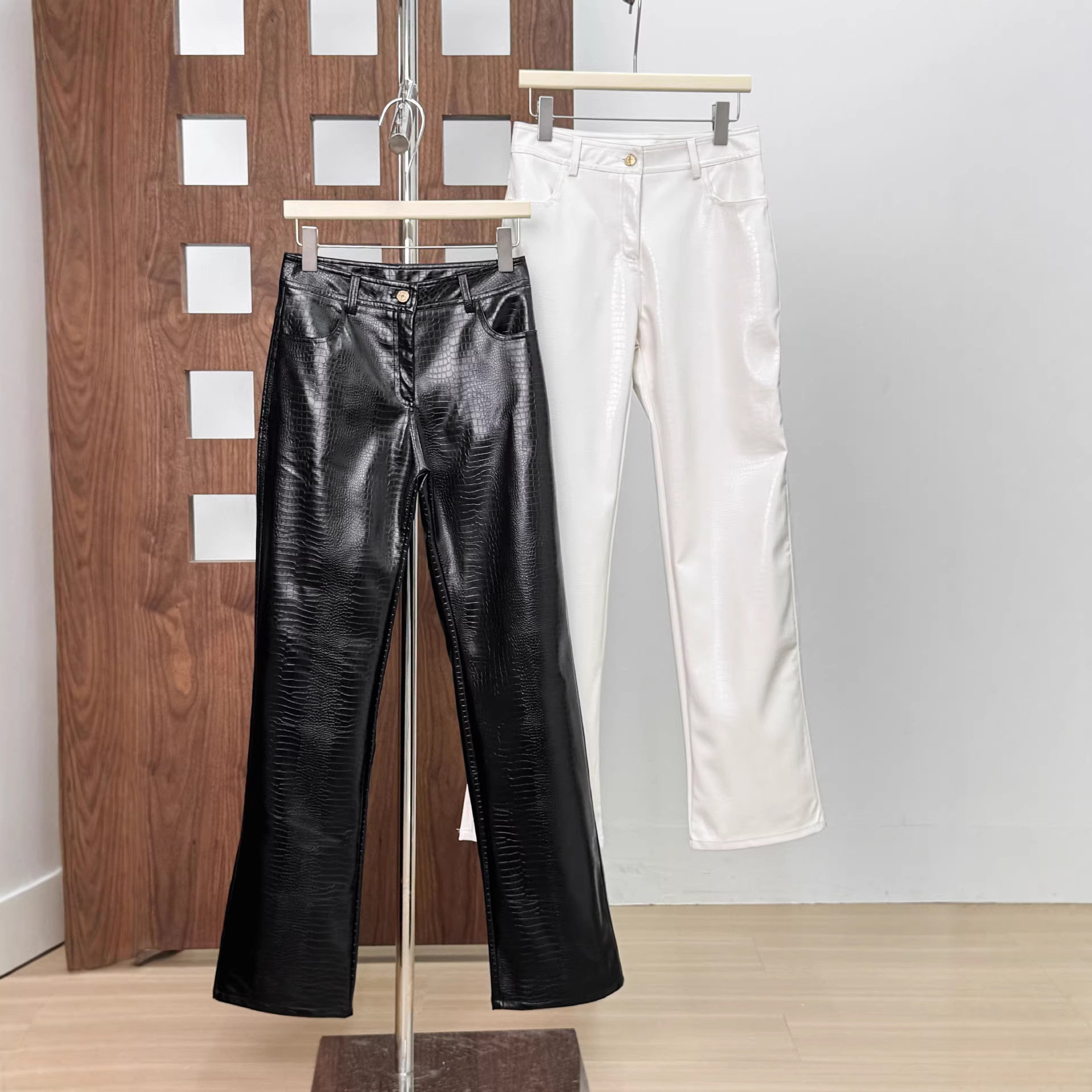 PU Leather Pants Fashion New Arrival Loose High Waist Casual Trousers Women's Street Style Distinctive Straight Slim Wide Leg Pants 2025