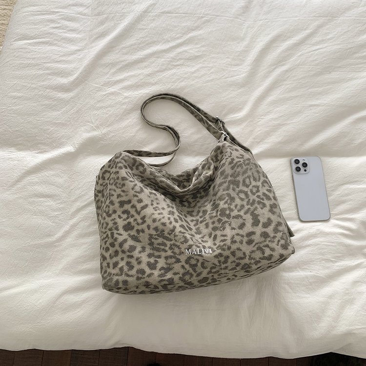 Leopard Print Soft Fabric Zip Large Tote Bag 6