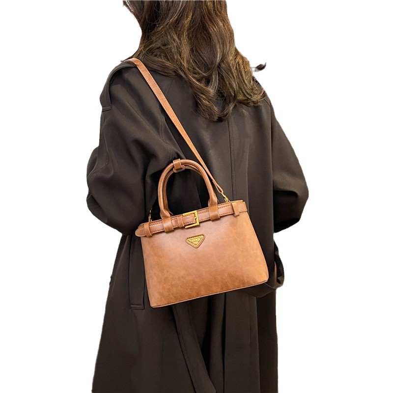 Bag Bags mujeres 2024 nueva moda transfronteriza cinturón decoración bolsos cuadrados retro de hombro una mochila de cabello
