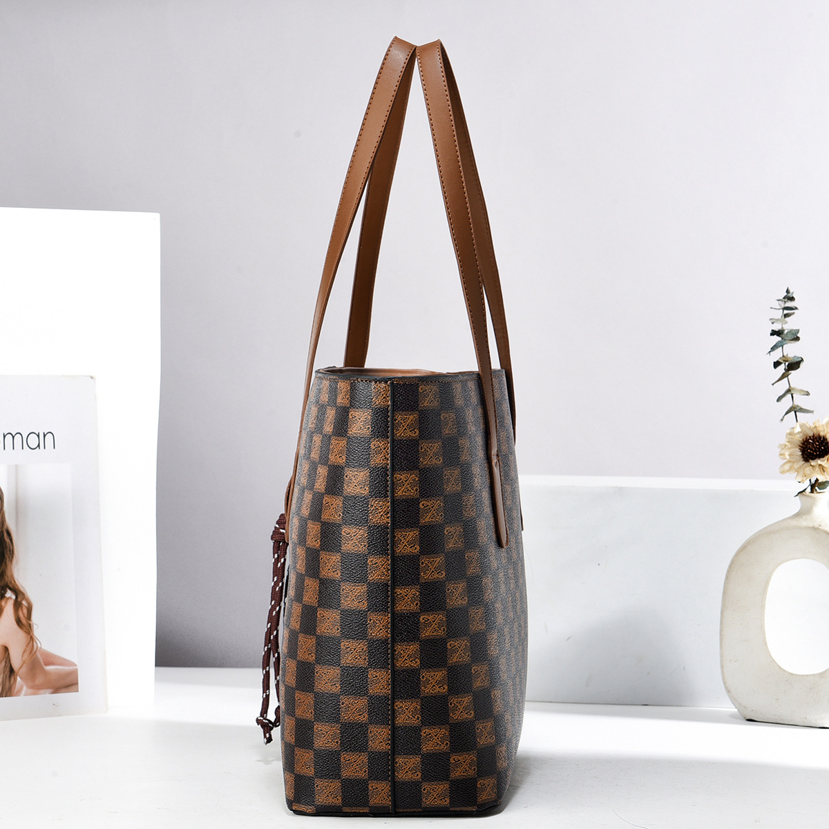 Bolso Tote bolso clásico tablero de ajedrez bolso pequeño bolso redondo colgante bolso de hombro Taizhou bolso femenino bolso de comercio exterior