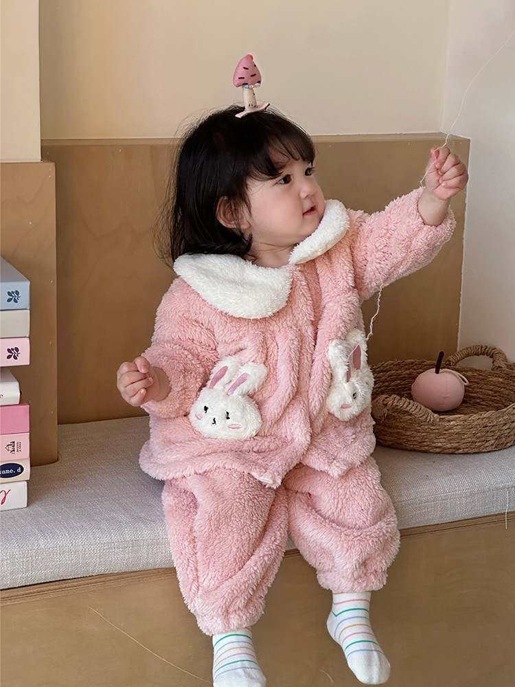 Ropa de invierno, ropa de casa para bebés y niños pequeños, estilo occidental, lindo conejito, cuello de muñeca, mampara de piel cálida, traje de bebé femenino