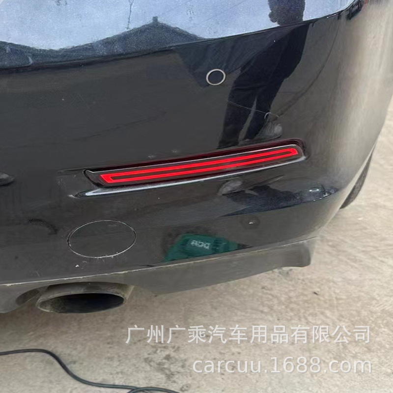 Aplicable a 12 - 15 Chevrolet Marriott luz trasera trasera modificada luz de freno LED brillante