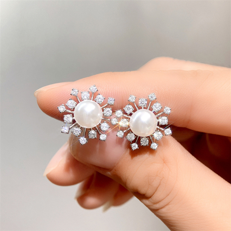 Cao Shi's Network Red Ins Perlenohrringe im gleichen Stil Chaoren Zirkon Schneeblumenohrringe Kleine frische Perlenohrringe für Damen_voghion.com