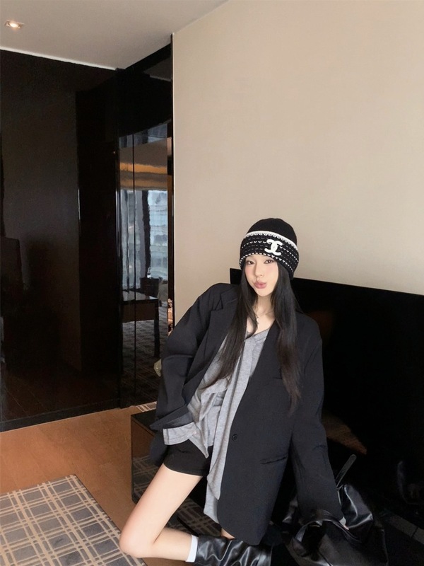 2025新款设计感黑色翻领西装外套女装秋季复古宽松中长款西服上衣|undefined