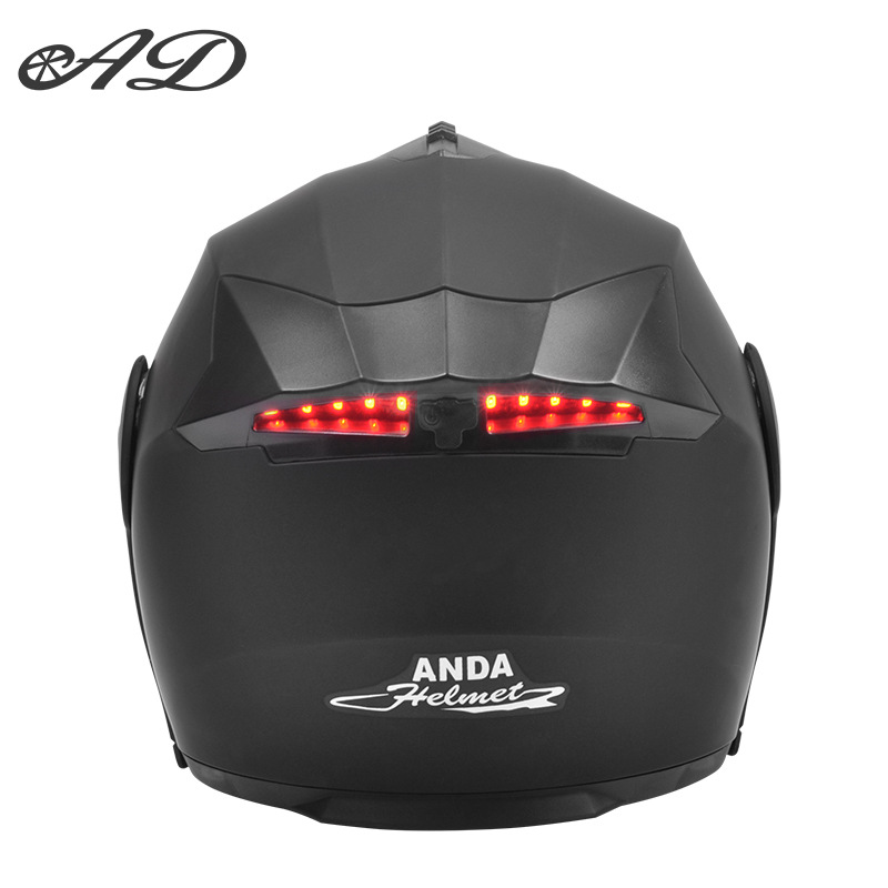 AD casco de motocicleta eléctrica para hombres y mujeres cuatro estaciones locomotora 3C certificado casco de seguridad casco de luz trasera LED casco completo