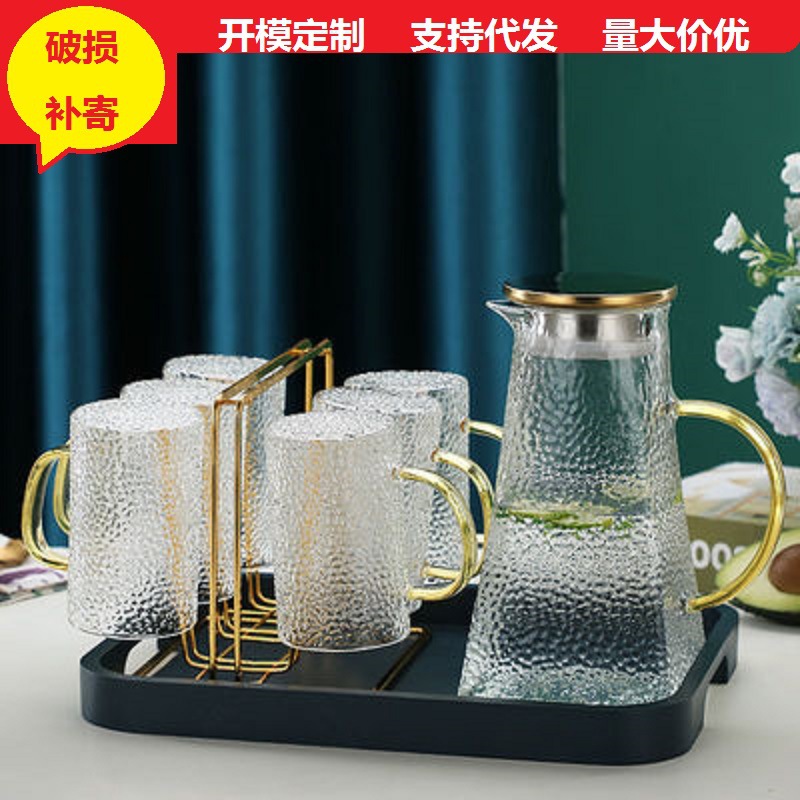 Fábrica al por mayor vidrio martillado botella de agua fría material de vidrio de borosilicato botella de agua fría hogar cuadrado jugo olla