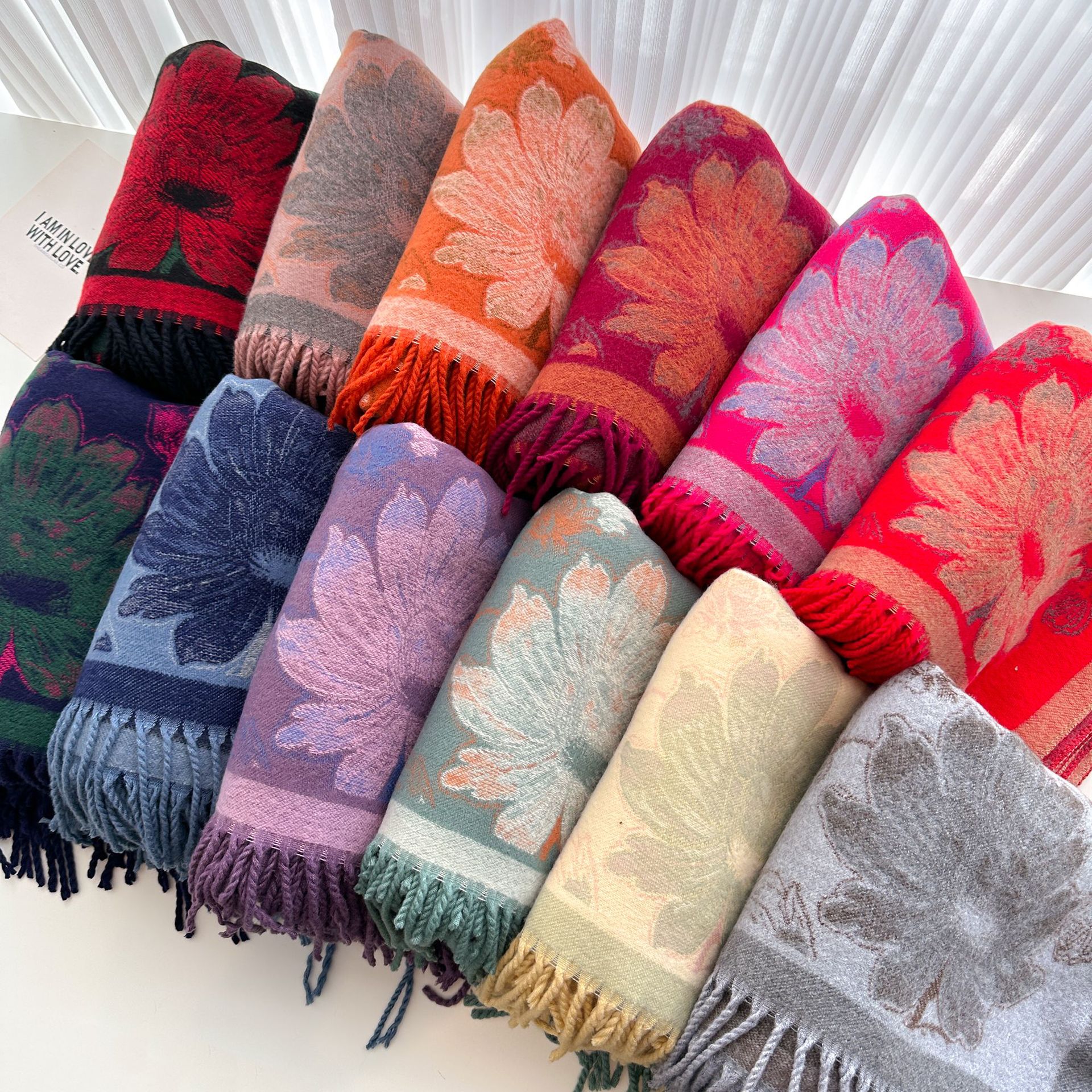529g Weight Women's Vintage Style Ethnic Style Flower Core Spun Yarn Tassel Scarf