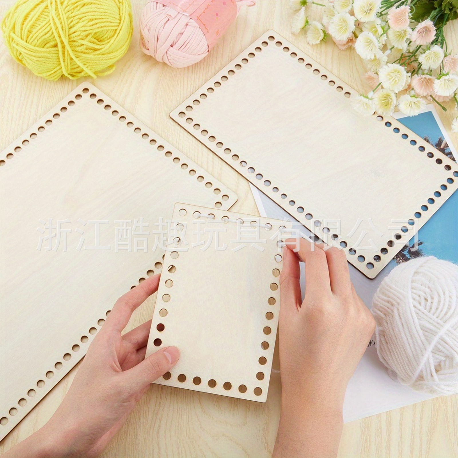 Foreign trade wooden bag mini canvas fixed frame DIY round wooden board small embroidery frame perforated.