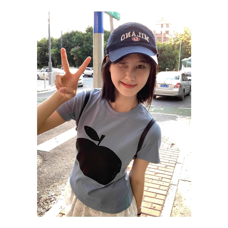 Milk Blue Right Shoulder T-Shirt for Women Summer Apple Print Round Neck Slim Short-Sleeved Preppy Style Sweet Sexy Slimming Look Top