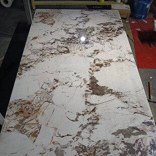 �����S��ֱ���´���ʯUV���R�ʸ߹⡢PVC�b�ܛ���l�F�����s