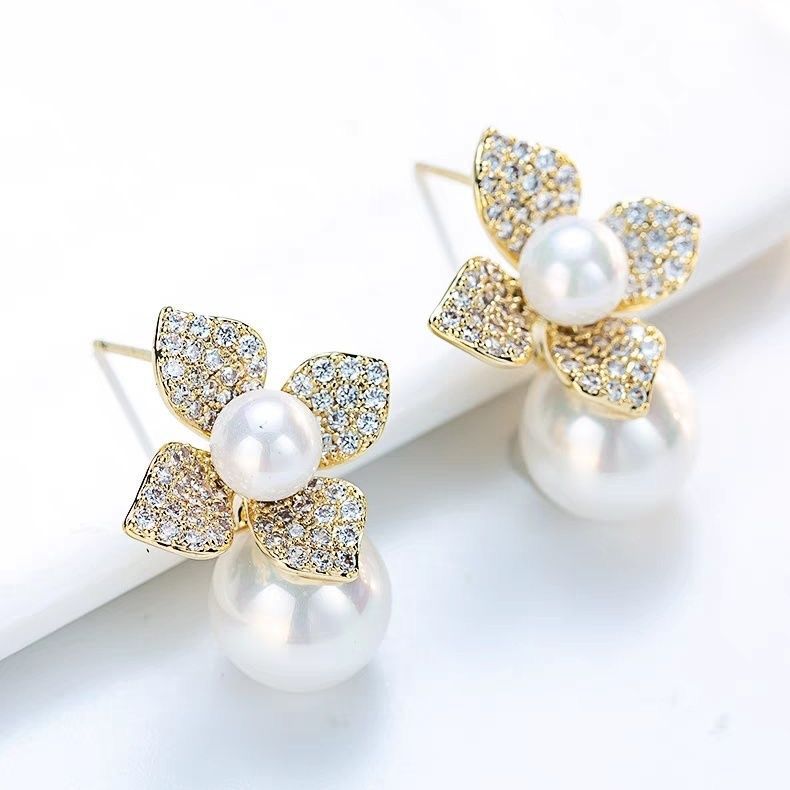 Fashionable universal fresh cute earrings with zircon from pearl