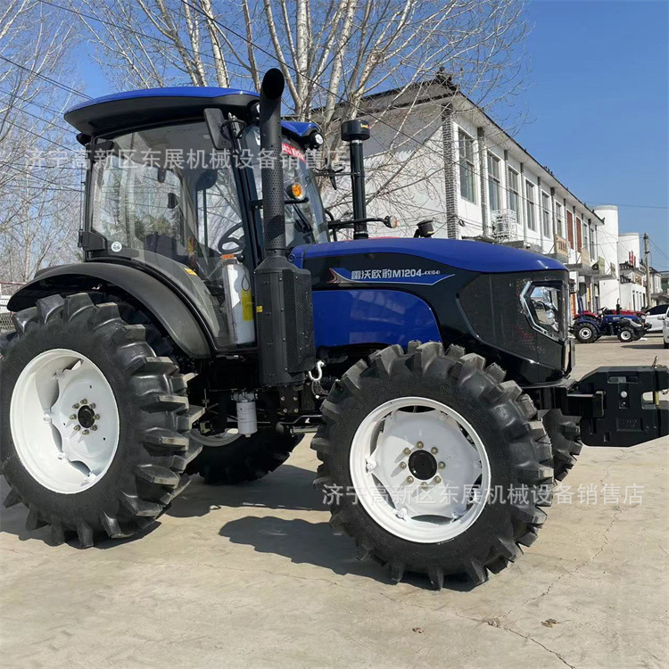 出口销售深耕耙地四驱拖拉机 雷沃农用拖拉机 草原旋耕犁地耙地机