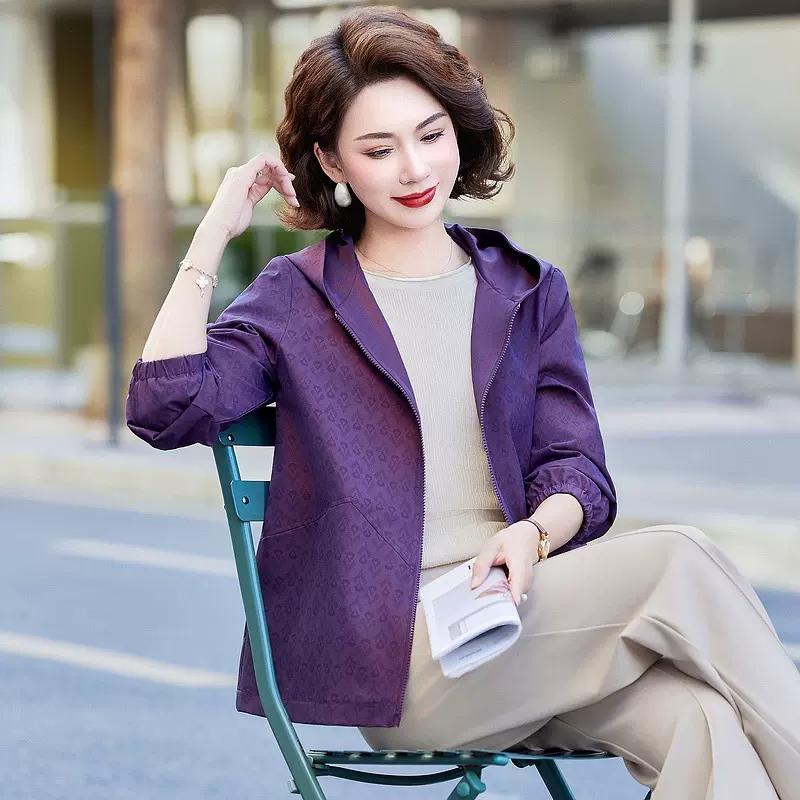 中年妈妈秋装外套50岁女士短款连帽夹克中老年人妈妈婆婆春秋上衣
