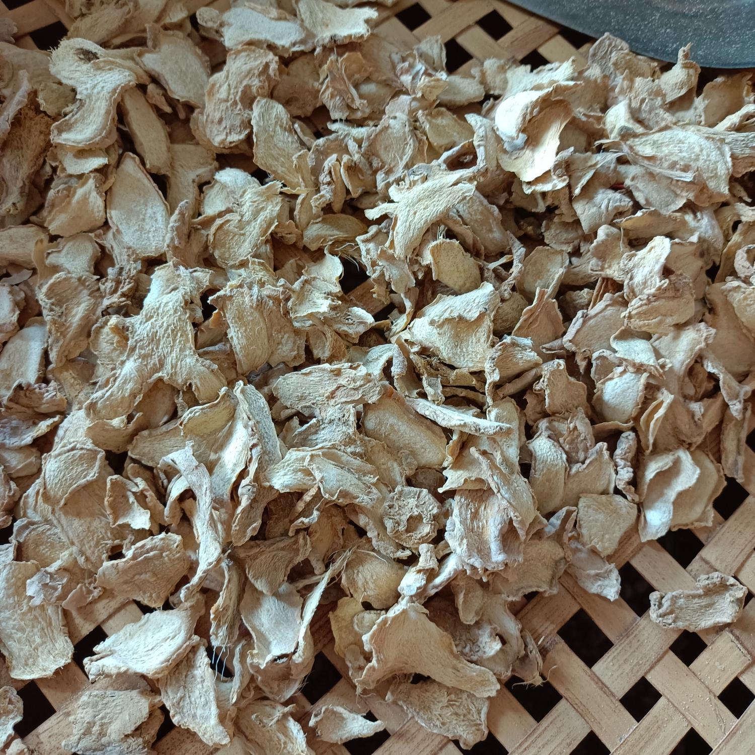 Dried Ginger Slices Gan Jiang 500g Yunnan Small Yellow Ginger for Tea Cooking and Foot Soaks quality and texture