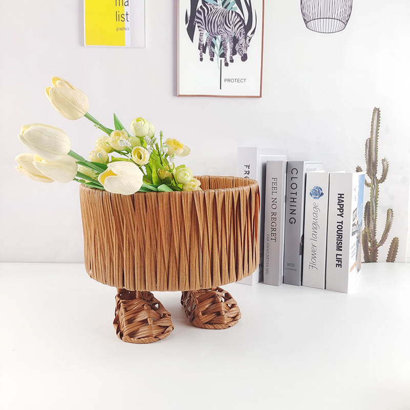 Cesta de almacenamiento de pequeños monstruos tejidos de caña de dibujos animados lindos pies grandes canasta de frutas de escritorio sala de estar bocadillos canasta de almacenamiento