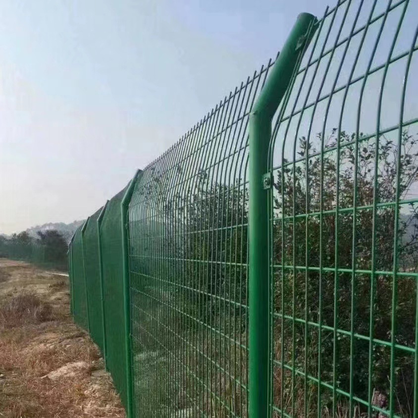 长沙厂家供应护栏网圈山地养殖绿化隔离栅果园水库电厂防护钢丝网