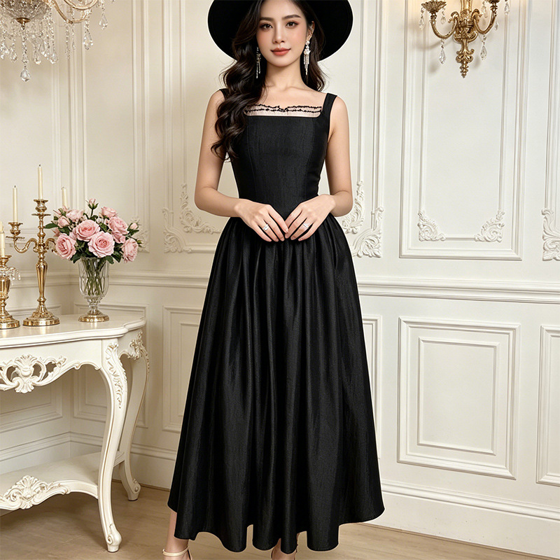 Đầm maxi nữ thắt eo cổ vuông dây mảnh phong cách Hepburn — đen