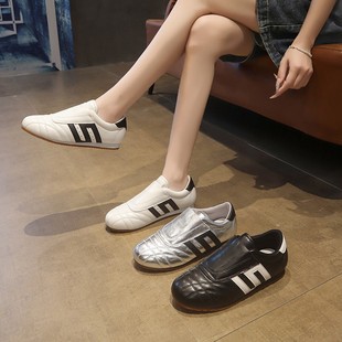 The Same Black and White Taekwondo Fashion Training Shoes, One-Leg Sneakers, Korean Style Retro Moral Training Shoes, Women's Classic Sports Shoes