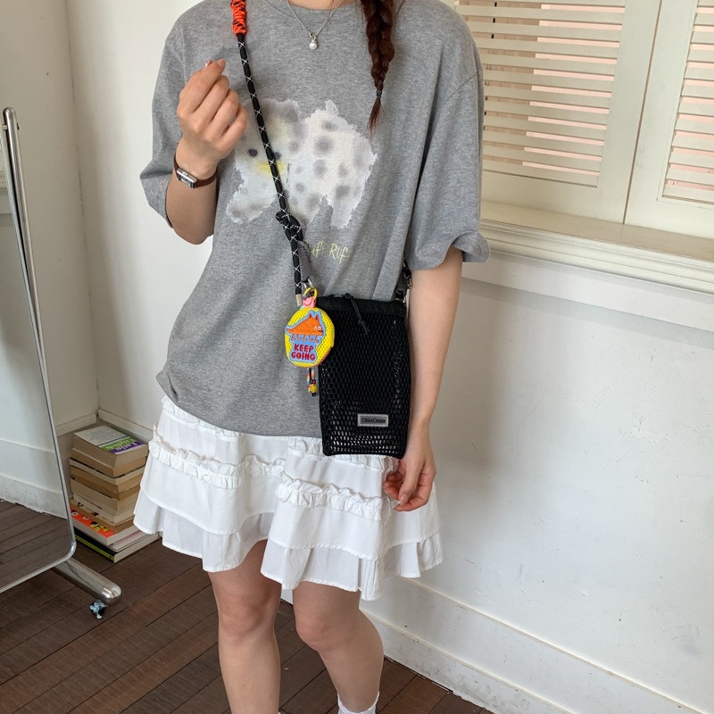 Verano pequeño 2026 hueco móvil ligero bolso de viaje de mujer nueva moda bolso de malla nicho hombro único