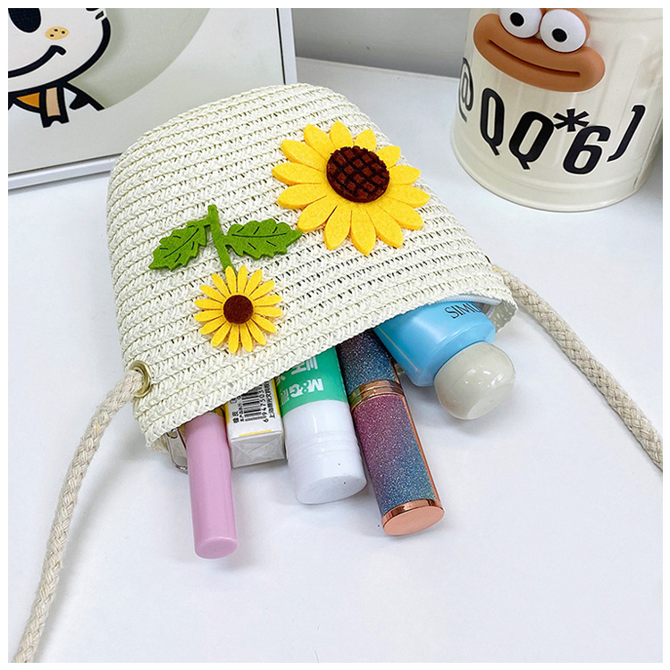 Japanese-style cute cartoon flower small bags, children's straw woven bags, mini crossbody bags, beach play zipper bags, single-shoulder bags undefined
