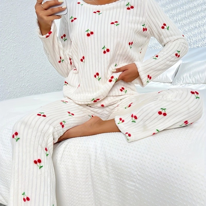 欧美外贸新品跨珊瑚毛绒睡衣女秋冬季印花加绒保暖圆领家居服套装|undefined