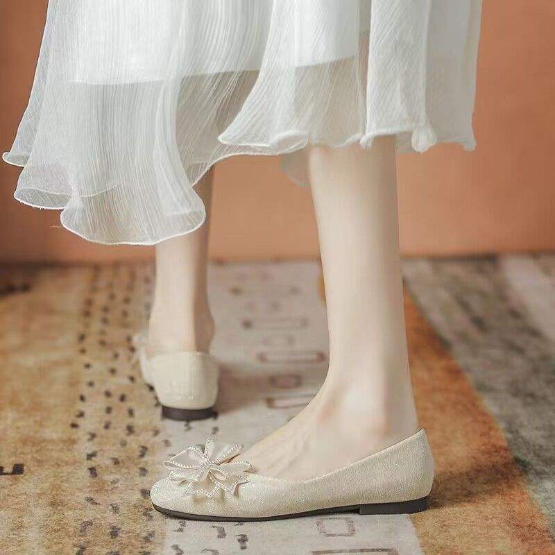 方头平底单鞋女2025新款软底四季豆豆瓢鞋配裙子一脚蹬伴娘鞋婚鞋