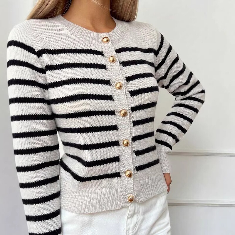 Amazon Color-Block Striped Knit Cardigan for Women, Autumn Vintage Top, High-End Chanel-Style Sweater with Gold Buttons Amazon Color-Block Striped Knit Cardigan for Women, Autumn Vintage Top, High-End Chanel-Style Sweater with Gold Buttons