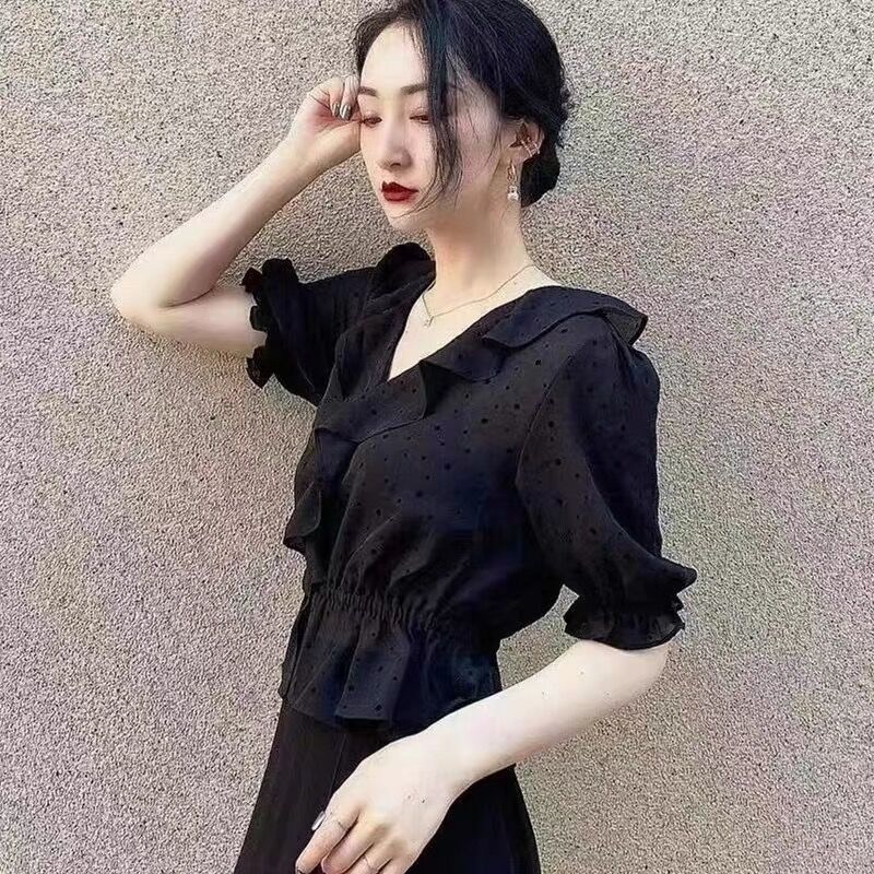 Áo sơ mi nữ tay ngắn cổ V voan xếp ly eo thon — Màu đen