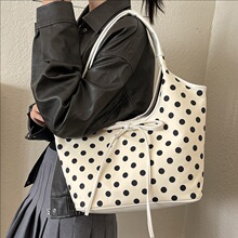 �羳��������ͨ������Ҹ�°�Ů2026�¿�r�к����Y����ٴ�μ��