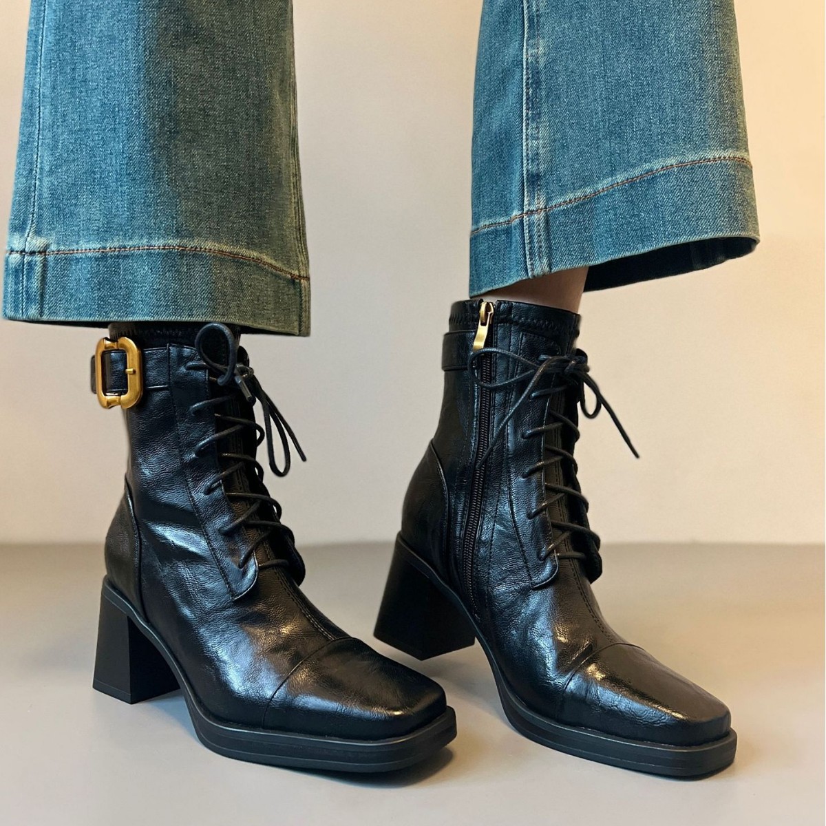 In-Stock Trendy Retro Lace-Up Short Boots High-Heeled Waterproof Platform Soft Leather Martin Boots Chunky Heel Gold Buckle Soft Leather Short Boots for Women