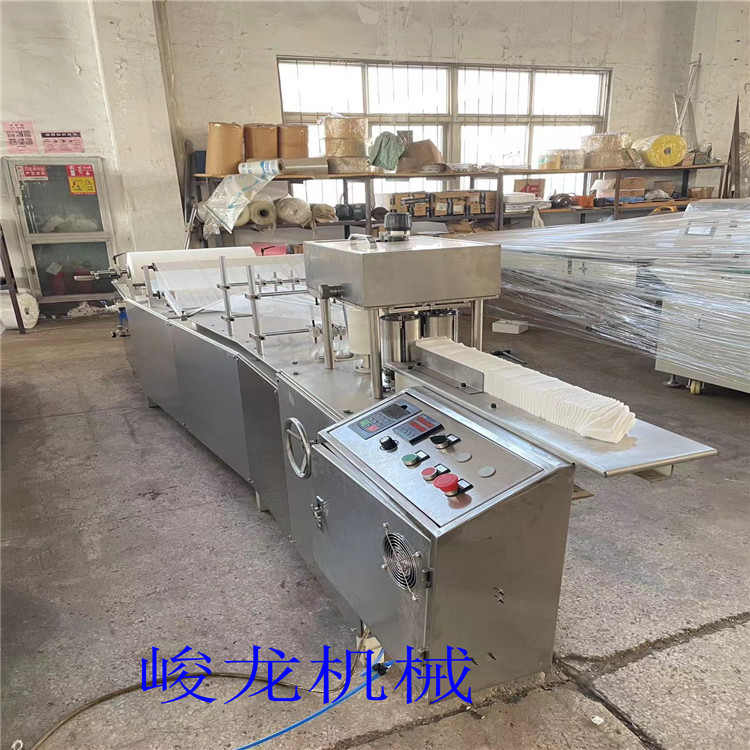 200型脱脂棉纱布折叠机 一次性无纺布毛巾浴巾加工设备厂家