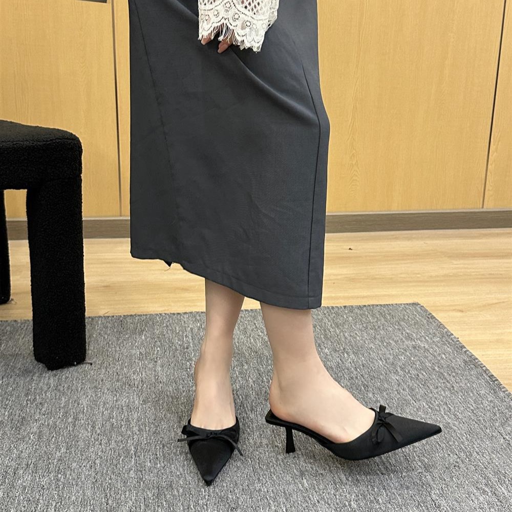 Mules con tacco a stiletto da donna in viola taro con fiocco_voghion.com