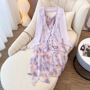 300斤大码女装春夏新款显瘦甜美扎染吊带连衣裙雪纺披肩开衫套装，女装运动套装，变形策服饰