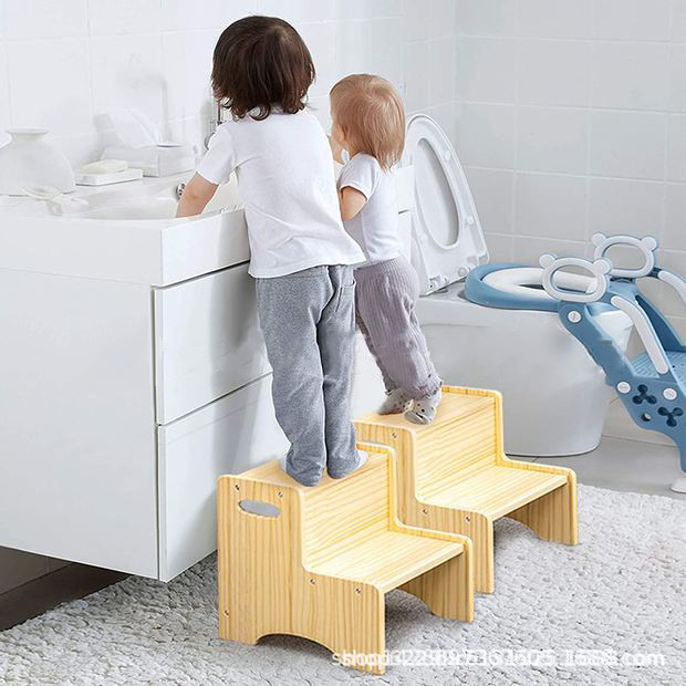 Children's Foot Stool Toddler Stool Wooden Children's Stool with Handle Bathroom Toilet Stool Kitchen Step Stool Pine Wood Wholesale