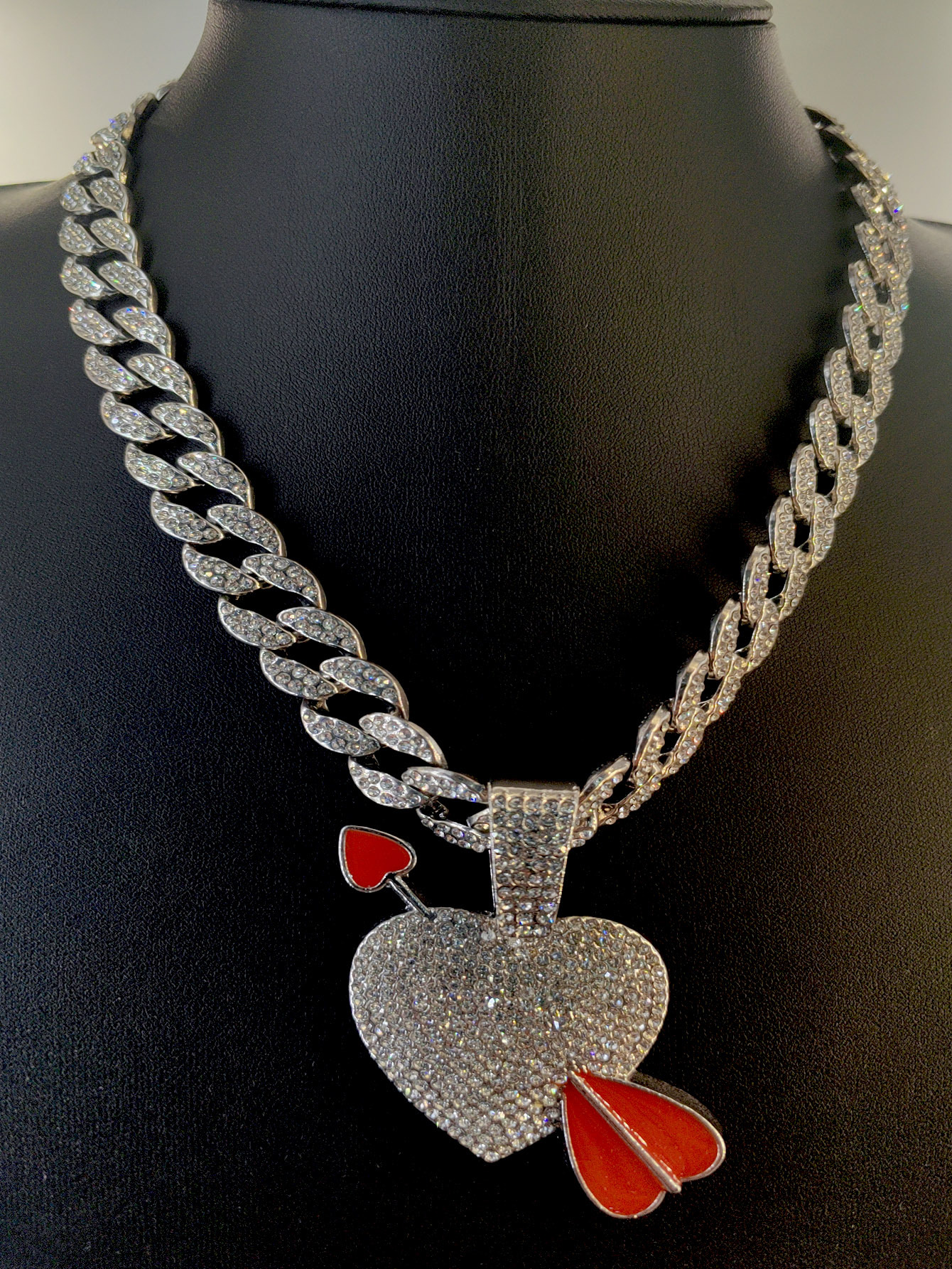 Joyería Simple Una Flecha Corazón Piercing Colgante Collar Decoración Aceite Amor Hip Hop Irregular Versátil Cadena Cubana_voghion.com