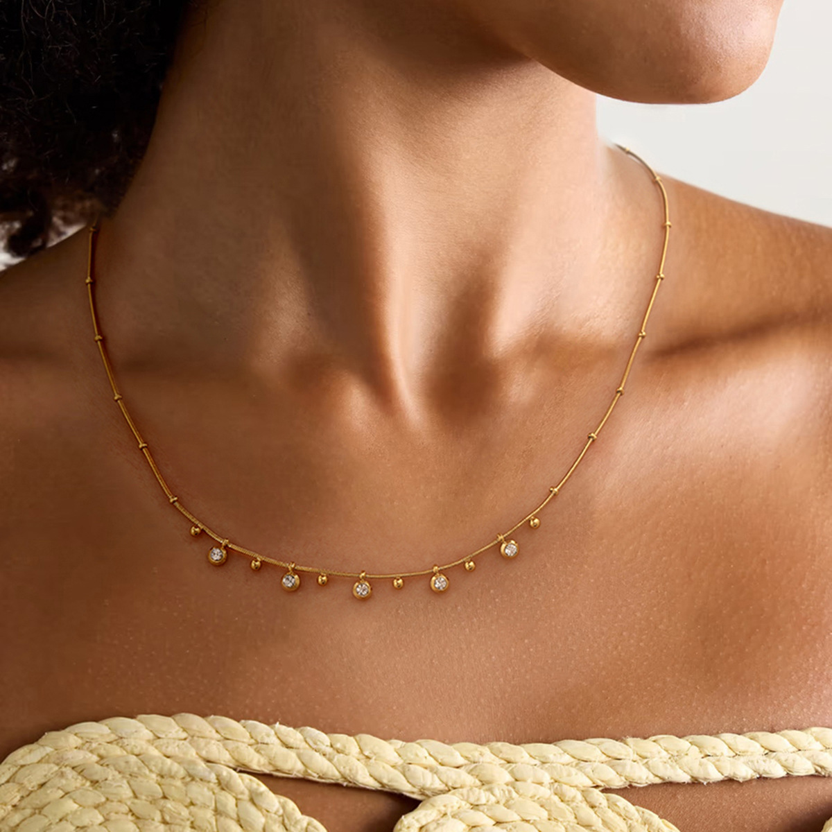 Wanxing accesorios de collar europeo y americano de acero inoxidable redondo colgante de zircon collar de lujo transfronterizo de alto nivel collar de personalidad ligera
