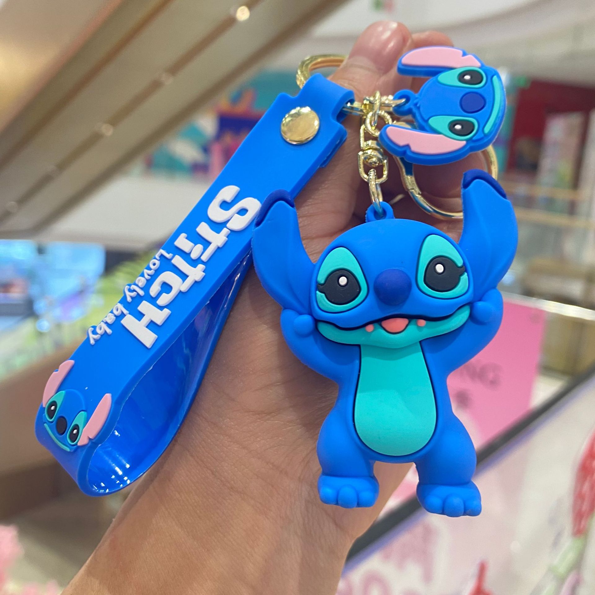 Dibujos Animados puntada llavero lindo muñeca adornos de coche pequeño colgante mochila llavero máquina de la muñeca pequeño regalo