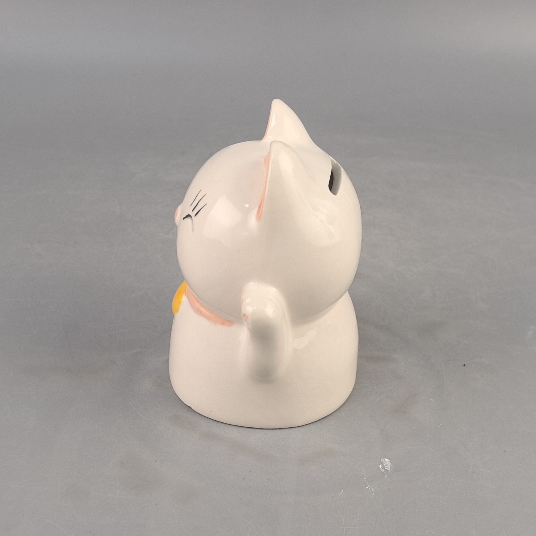 Mini cerámica linda Lucky Cat Hucha de cerámica Hucha de cerámica Decoración de cerámica creativa Pequeños regalos Comercio exterior al por mayor