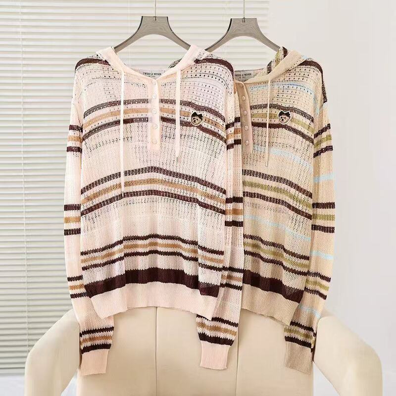 2026 Autumn New College Style Fashion Retro Striped Hooded Lightweight Sweater for Women TTKW26A37A270A 2026 Autumn New College Style Fashion Retro Striped Hooded Lightweight Sweater for Women TTKW26A37A270A