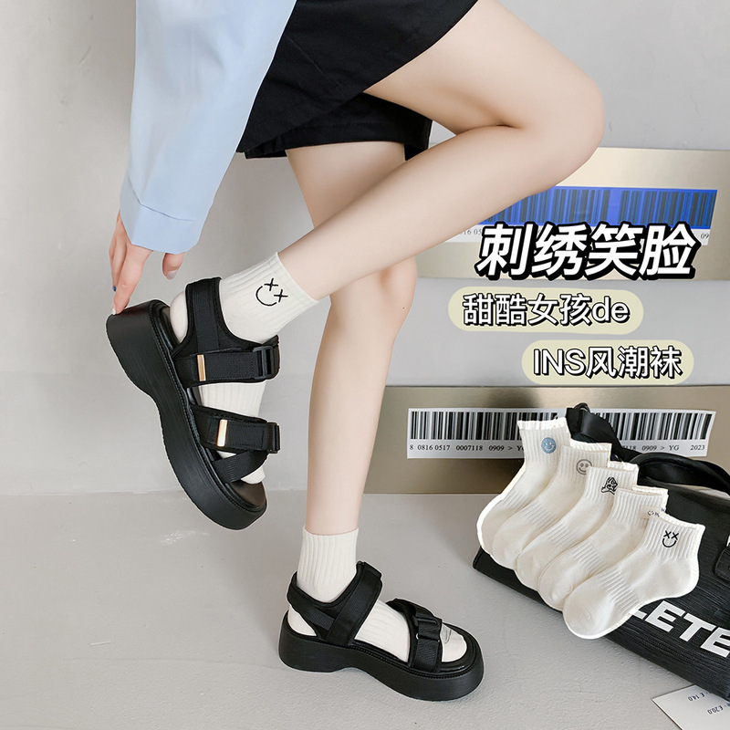 White Socks for Women, Short Socks, Spring and Autumn Style, Cotton Socks for Outdoor Wear, Student Sports Socks, Trendy Mid-Calf Socks, Versatile, Sweat-Absorbent Short Socks